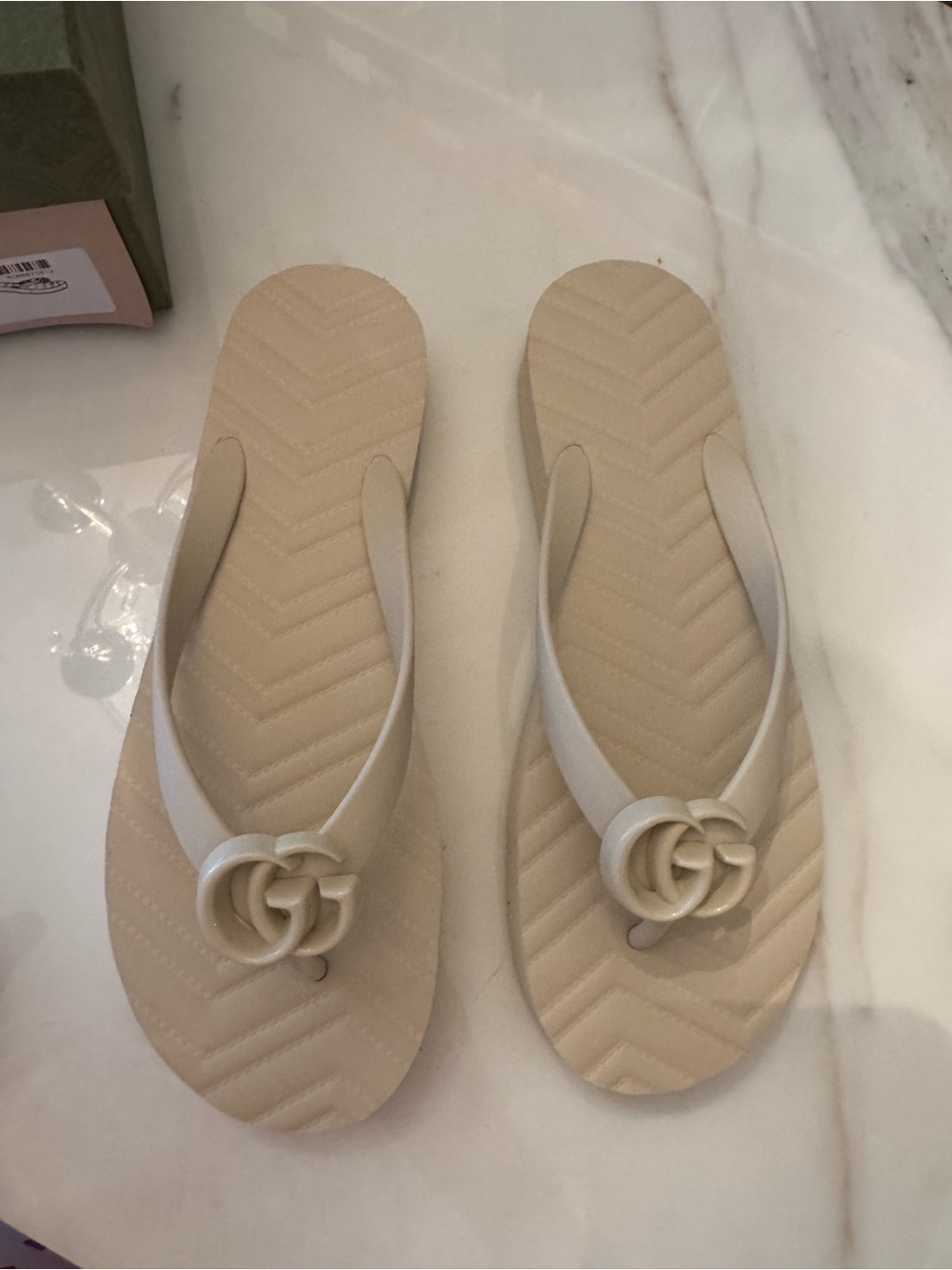 Gucci Cream Floral-Emblem Flip Flop Sandals